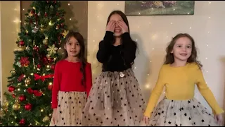 Рождественская песня «Я так рада» Исполняют (Ясмин, Алиса, Емилия !)
