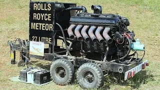Cold Starting Up ROLLS ROYCE METEOR Engines and Cool Sound