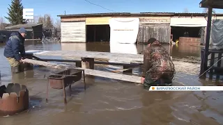 Река Чулым поднялась сразу на два метра и затопила деревню Старые Бирилюссы