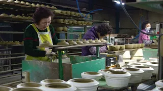 Amazing Korean $3 earthenware pots mass production process. traditional pottery factory