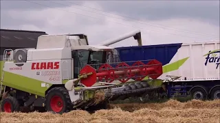 2 Claas Lexion bei der Gersten Ernte!