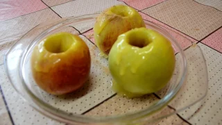 Запеченные яблоки в микроволновке