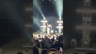 У Чернівцях хлопець освідчився на концерті YAKTAK - зворушливе відео