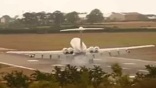 VC10 - Amazing Engine HOWL! - Newcastle Airport Touch and GO (ZA147)