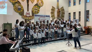 25 Aniversario Conservatorio Cantiga- Coro- Vois sur ton chemin- Los chicos del coro