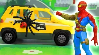 Видео для детей с игрушками Человек Паук - возвращение домой!
