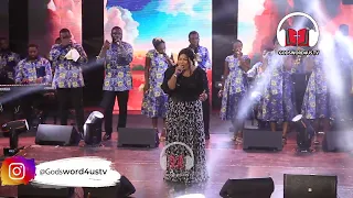 CECCY TWUM AMAZING MINISTRATION AT GLORIOUS PRAISE  KUMASI EDITION WITH DAUGHTERS