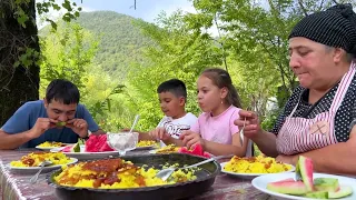 GREAT DAY IN RAINY VILLAGE! COOKING CHICKEN THIGH WITH A UNIQUE WAY IN TANDOOR