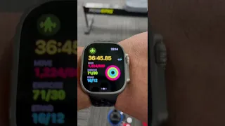 Apple Watch Ultra exercise workout in progress ( Traditional strength training )