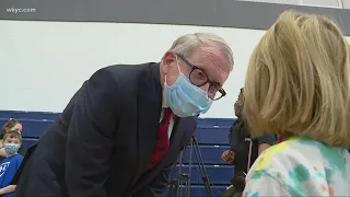 Ohio Gov. Mike DeWine visits student COVID vaccination clinic in Hudson