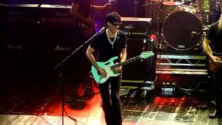 G3 Jam - Satriani, Vai, Morse - Rockin' in the Free World (Crocus City Hall, Moscow, 05.08.2012)