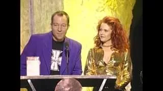 Kate Pierson and Fred Schneider induct Martha and the Vandellas into the Rock and Roll Hall of Fame