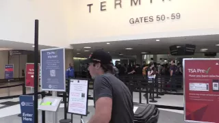 Ian Somerhalder arrives for a flight at LAX - 11.09.2015 [HD]