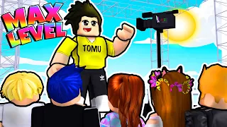 KAN JAG FÅ TIO BILJONER PRENUMERANTER i YOUTUBE SIMULATOR? (roblox)