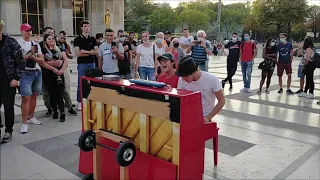 Stromae Formidable Vincent Vinel et Carl le pianiste