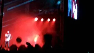 Dizzee Rascal Live V festival Warriors Dance (Prodigy cover)