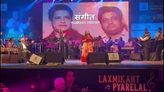 Laxmikant-Pyarelal Live in Concert Pune || Ek Do Teen || Tezaab (1988) || Priyanka Mitra