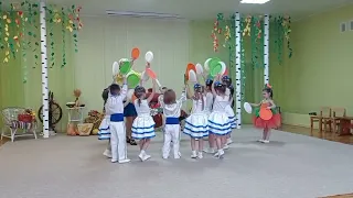оркестр "Веселі тарілочки". діти старшої групи ЗДО