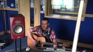 Marty Mone Hit the diff live on the Afternoon show on Shannonside Northern Sound