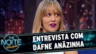 The Noite (30/03/16) - Entrevista com Dafne Anãzinha