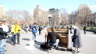 Washington Square Park piano player NYC