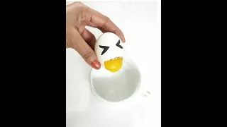 Egg kiss 🥚😘#art #eggart #satisfying #shortvideo #ytshort #shorts