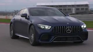 Mercedes-AMG GT 63 S 4MATIC+ Driving on the track in Brilliant blue