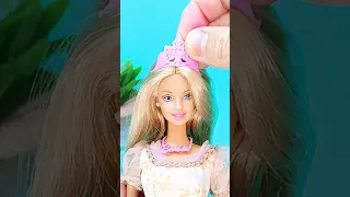 Poniendo bonita a una Barbie Princesa parte 2 👸✨ #viral #shorts #barbie #genial #viral #diy #idea