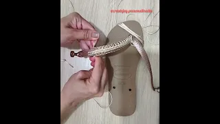 Chinelo com Macramé e strass