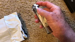 Chinese Stiletto Spring Assist Knife unboxing
