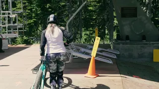 How to load your bike onto a chairlift.