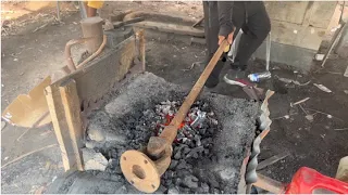 Blacksmithing - Making A Crowbar From Big Axle