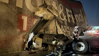 Trailer rips open after accident on freeway - MAJOR clean up recovery