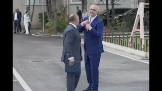 Rama-Haradinajt: Heqë kravatën