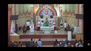 Homem tem atitude suspeita no final da missa na igreja matriz de Videira