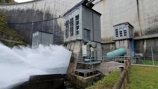 Barrage de Rossens: ouverture des vannes