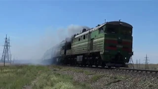 2ТЭ10УТ-0017 с пассажирским поездом Херсон - Львов на перегоне Херсон - Чернобаевка