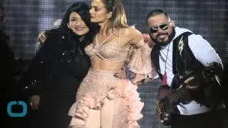 Jennifer Lopez Performs Tribute to Selena at Latin Billboard Awards