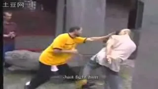 Shaolin Monk Master Unbelievable Speed Tactic