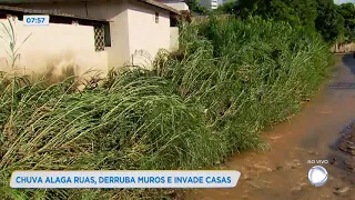 DESTRUIÇÃO: CHUVA ALAGA RUAS, DERRUBA MUROS E INVADE CASAS