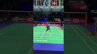 Kento Momota Hits Smooth Badminton Backhand #shorts