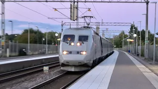 Tåg under solnedgången i Höör