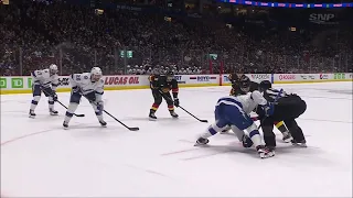 "Was that you?" John Garrett & John Shorthouse reacts to fart noise in the Canucks vs Lightning game