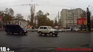 Аварии на видеорегистратор 2013 (213) / Сar crash compilation 2013 (213)