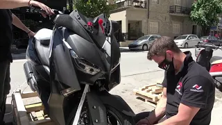 unboxing YAMAHA XMAX 300 new 2021 model euro 5