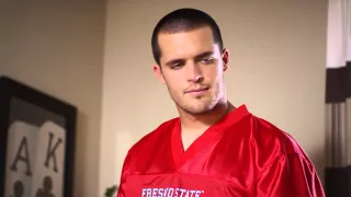 Derek Carr and David Carr Play Video Games in EECU TV Commercial