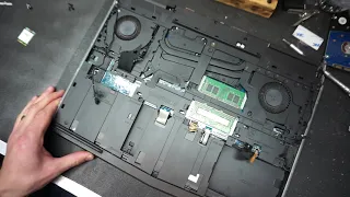 Alienware 15 R3 Battery replacement and thermal paste replacement (overheating fix)