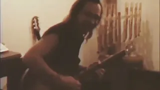 Stevie Ray Vaughan playin' at his home in Dallas 88'