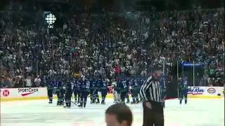 2011 Stanley Cup Final: Canucks Salute Fans
