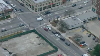 FBI, police seek suspects who robbed armored truck outside Oak Park bank